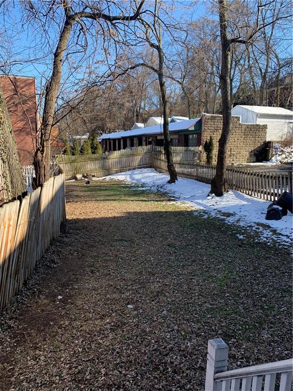 2607 Shady Avenue Pittsburgh, PA 15217 - Photo 17 of 19 a view of a yard with wooden fence
