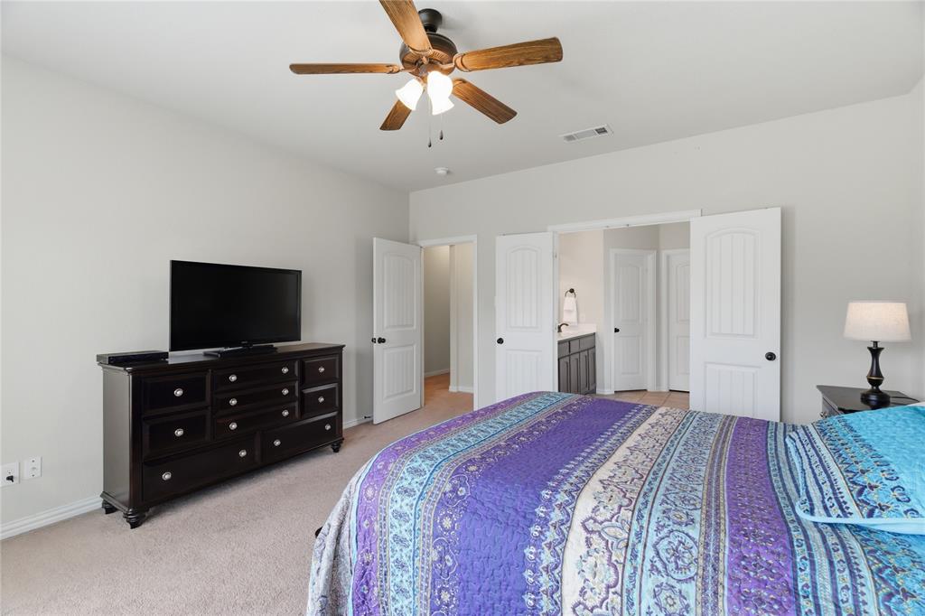 508 Kriston Drive Azle, TX 76020 - Photo 14 of 32
