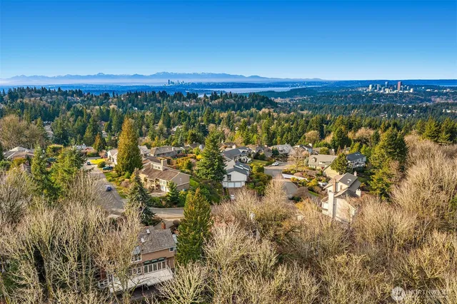 $2,475,000 | 4764 155th Place Southeast, Bellevue, WA 98006