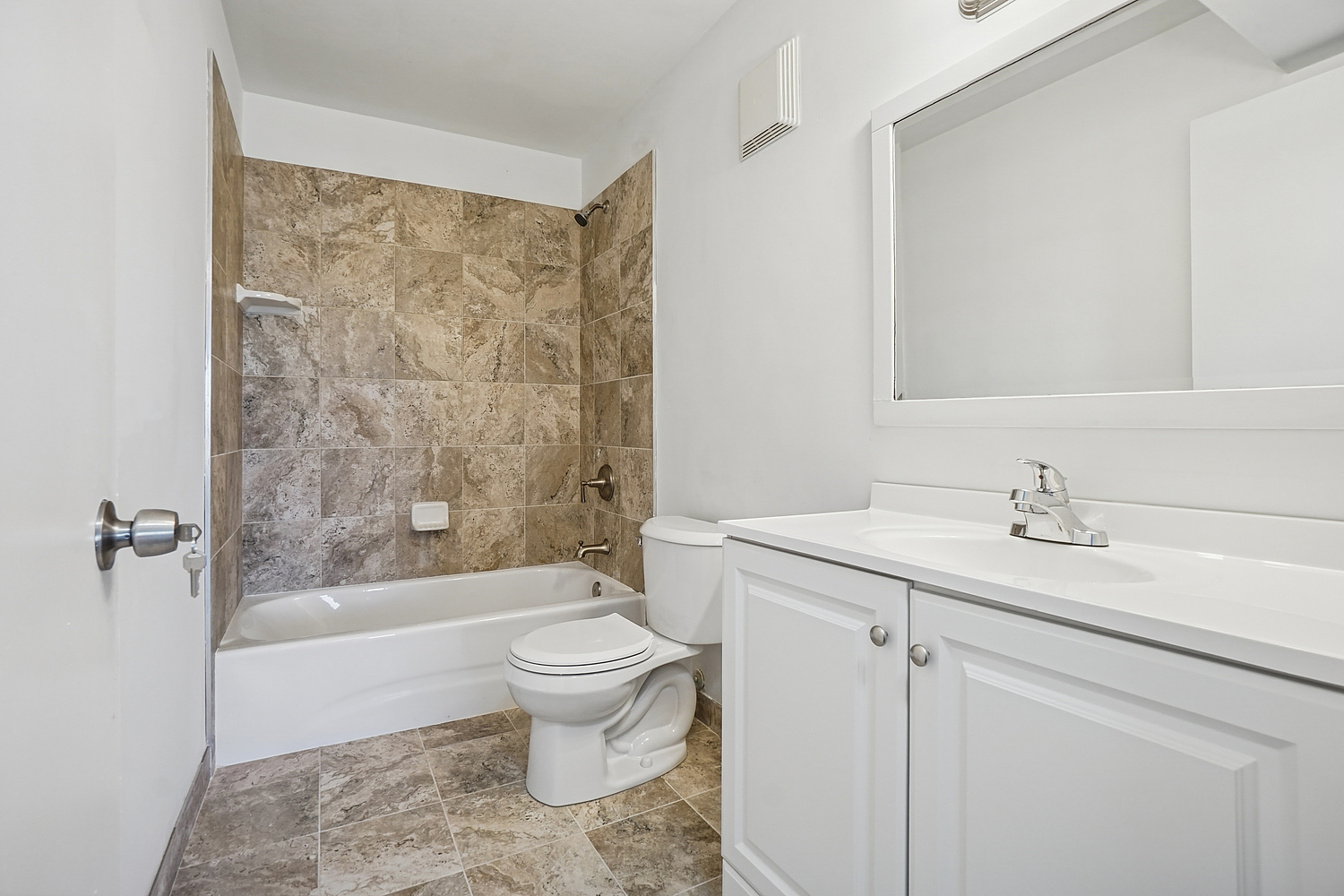 112 Mullingar Court, Unit 2B Schaumburg, IL 60193 - Photo 14 of 19