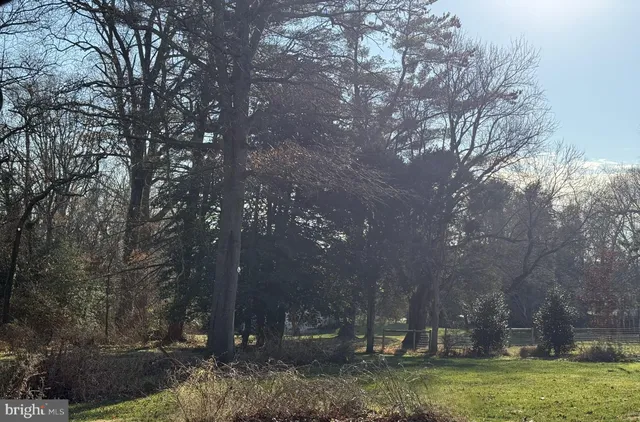 $900,000 | 2807 Cedar Lane, Vienna, VA 22180