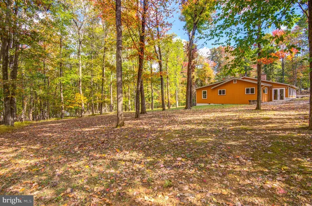 $405,000 | 558 Hemlock Lane, Bluemont, VA 20135