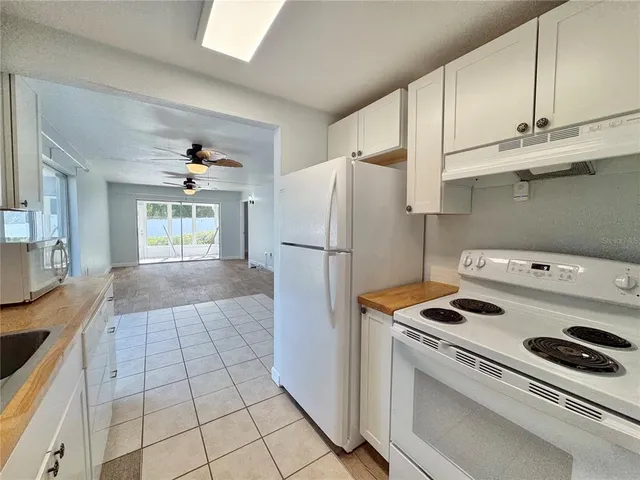 $1,350 | 1550 11th Street Northeast, Unit E2, Winter Haven, FL 33881