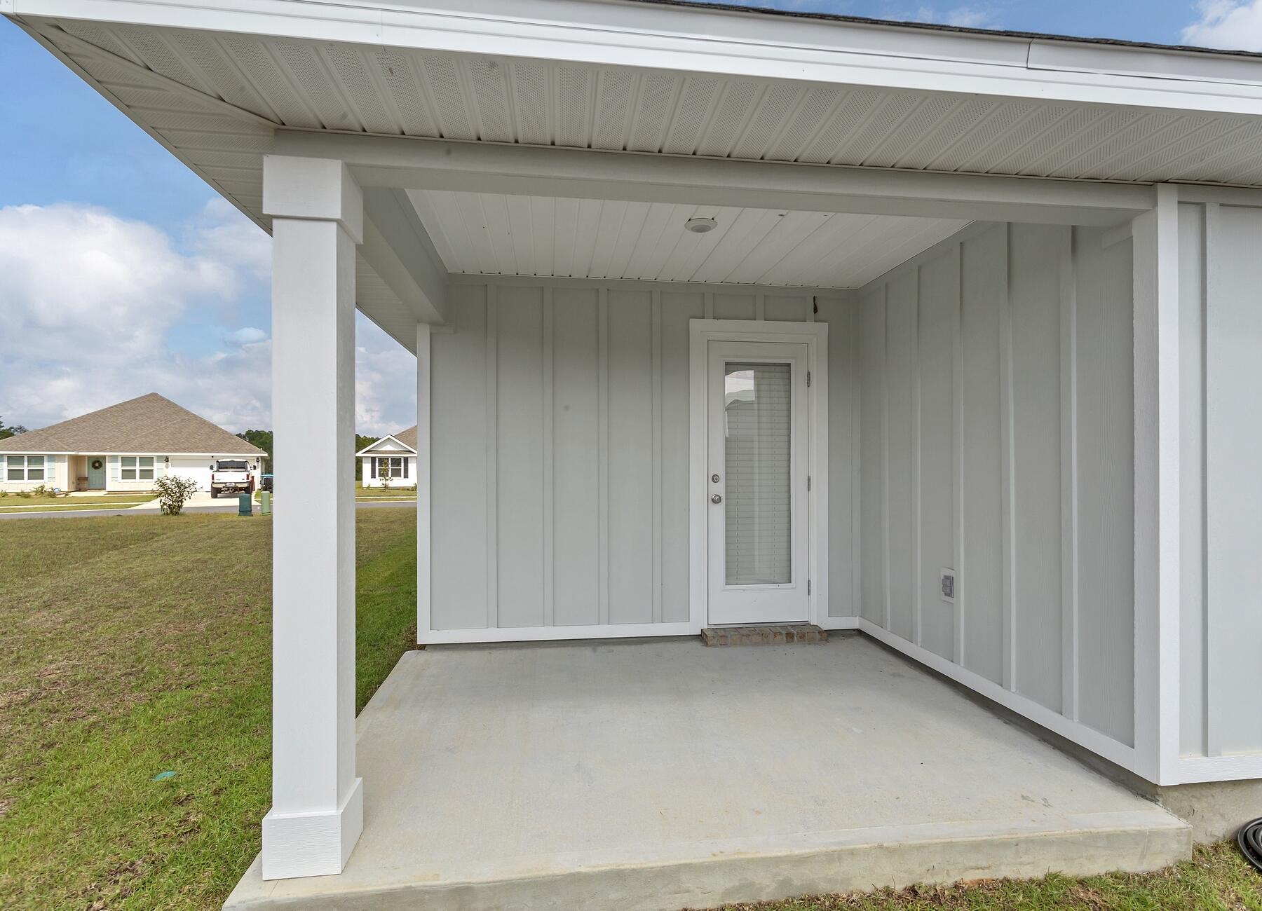 839 Otto Loop Crestview, FL 32539 - Photo 7 of 34 a view of closet