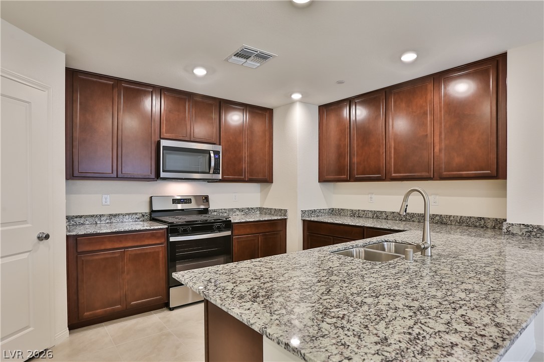 3659 Bitonto Lane Henderson, NV 89044 - Photo 8 of 37