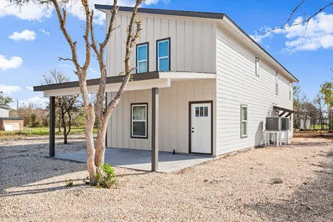 $375,000 | 183 Mimosa Road, Dale, TX 78616