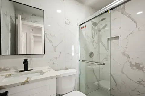 a close view of sink and tap