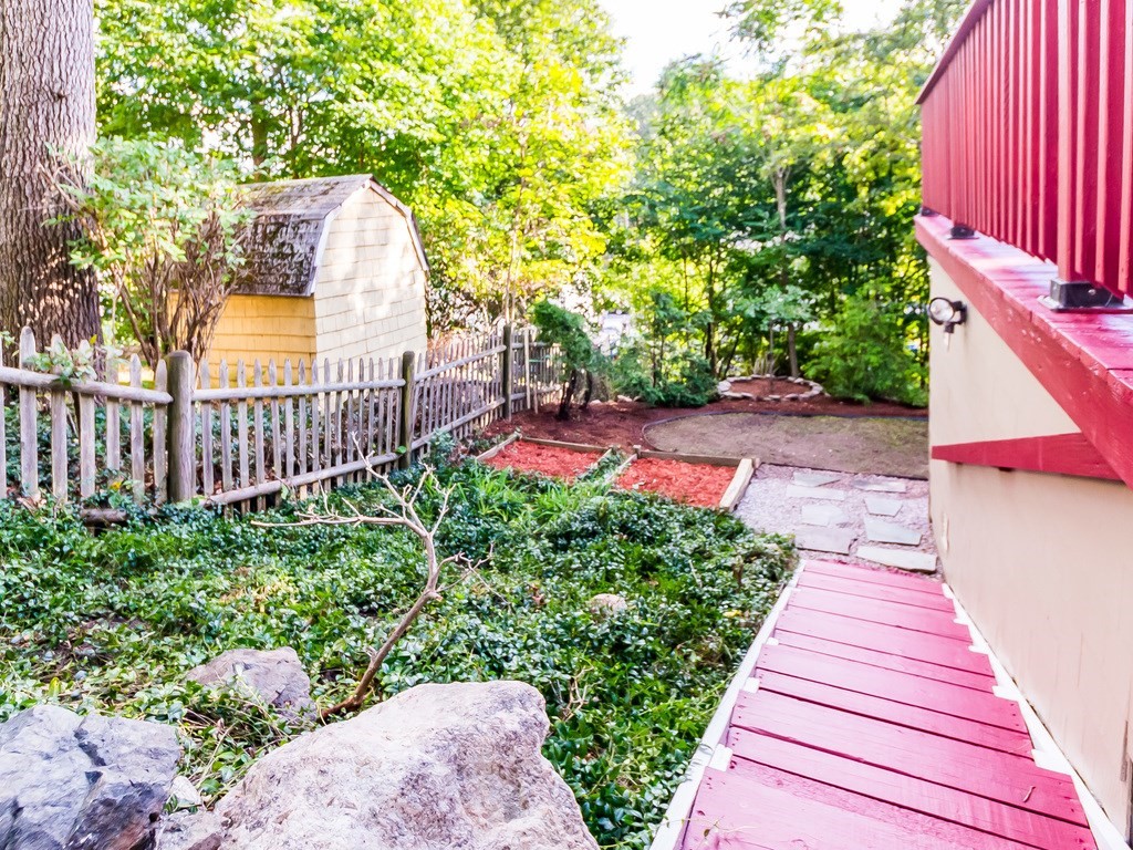323 Florence Road Waltham, MA 02453 - Photo 3 of 18