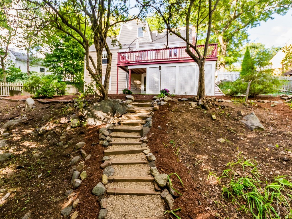 323 Florence Road Waltham, MA 02453 - Photo 4 of 18