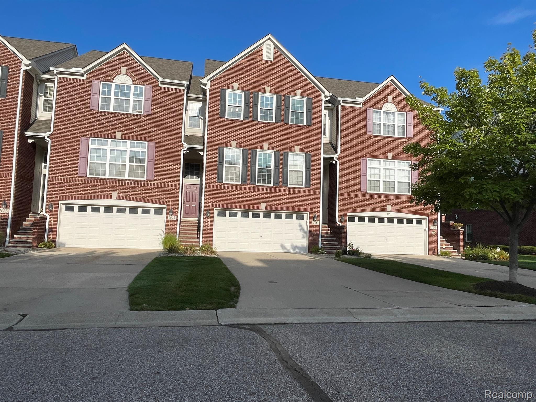 701 Cherry Orchard Road Canton, MI 48188 - Photo 20 of 33