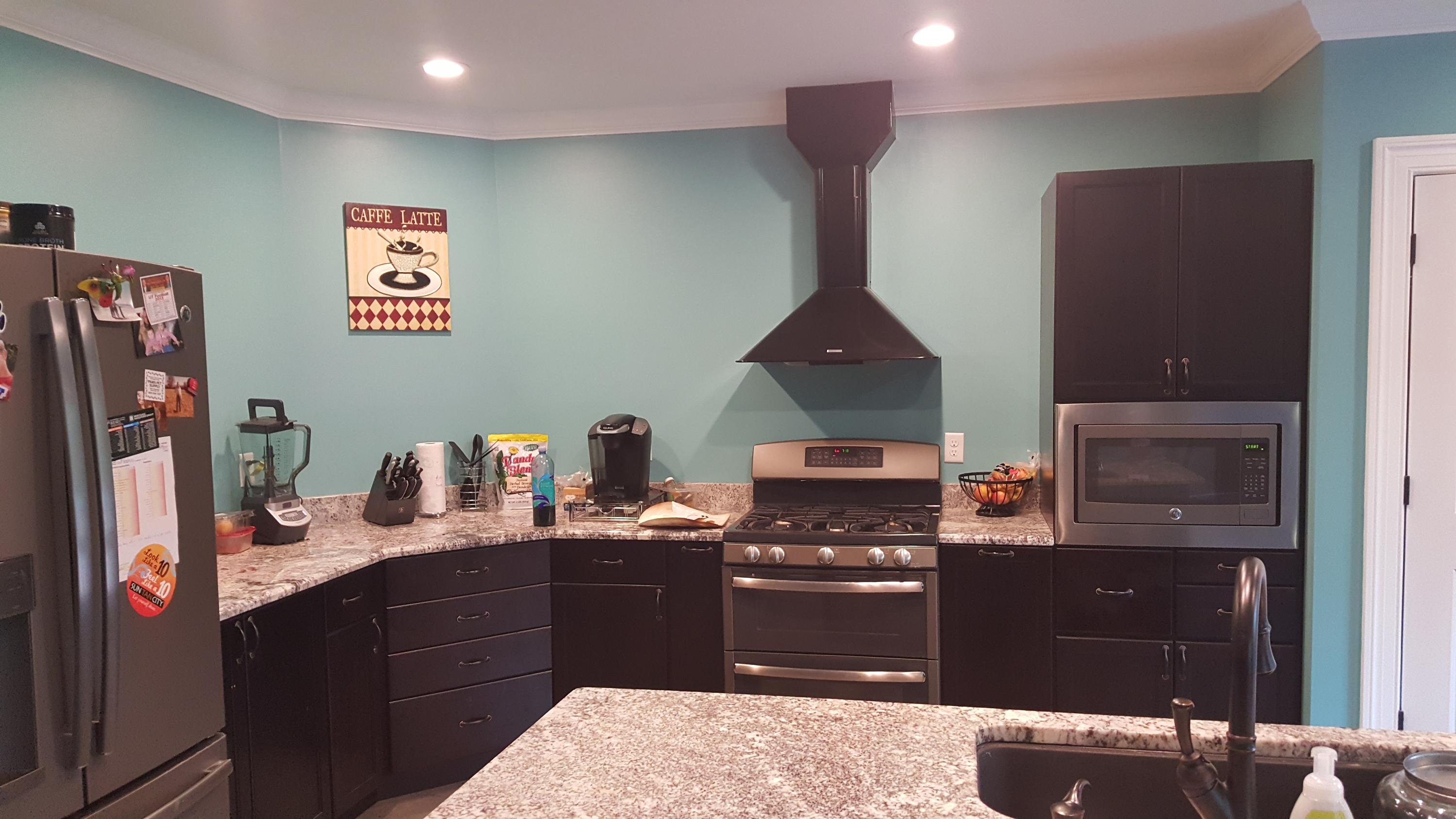 love this kitchen!