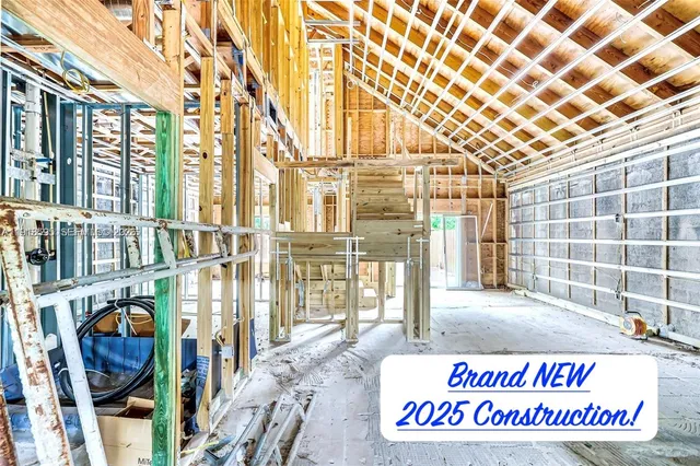 a view of an outdoor space