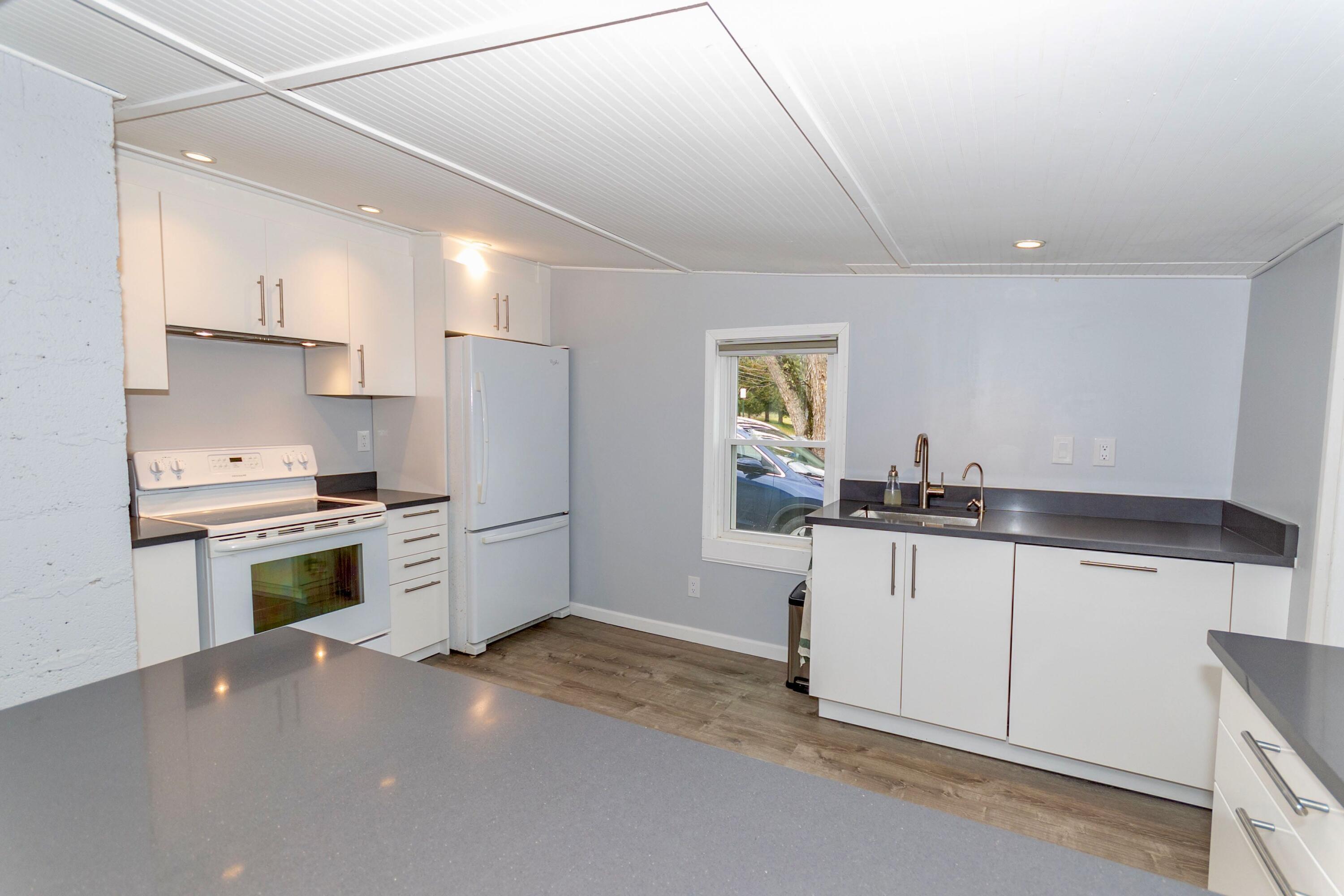 1315 Giles Road Blacksburg, VA 24060 - Photo 13 of 26 Giles - 12