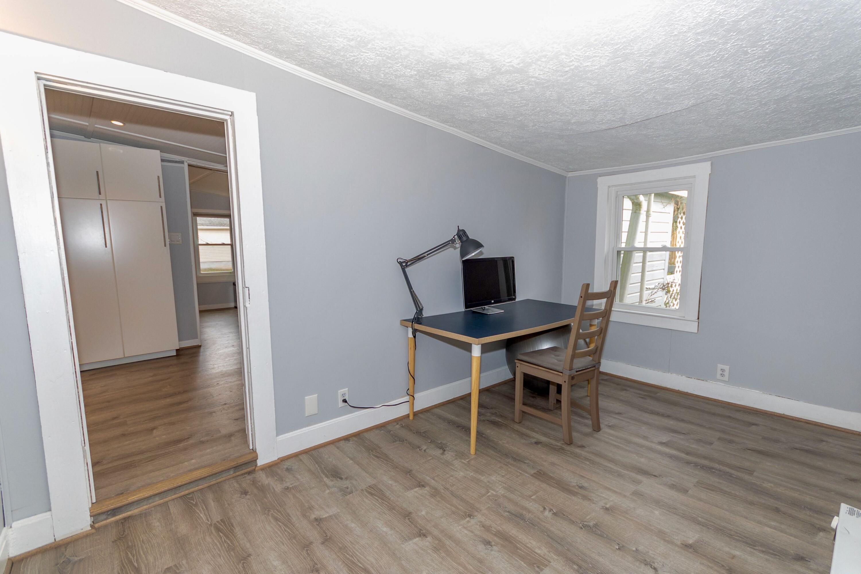 1315 Giles Road Blacksburg, VA 24060 - Photo 17 of 26 Giles - 16