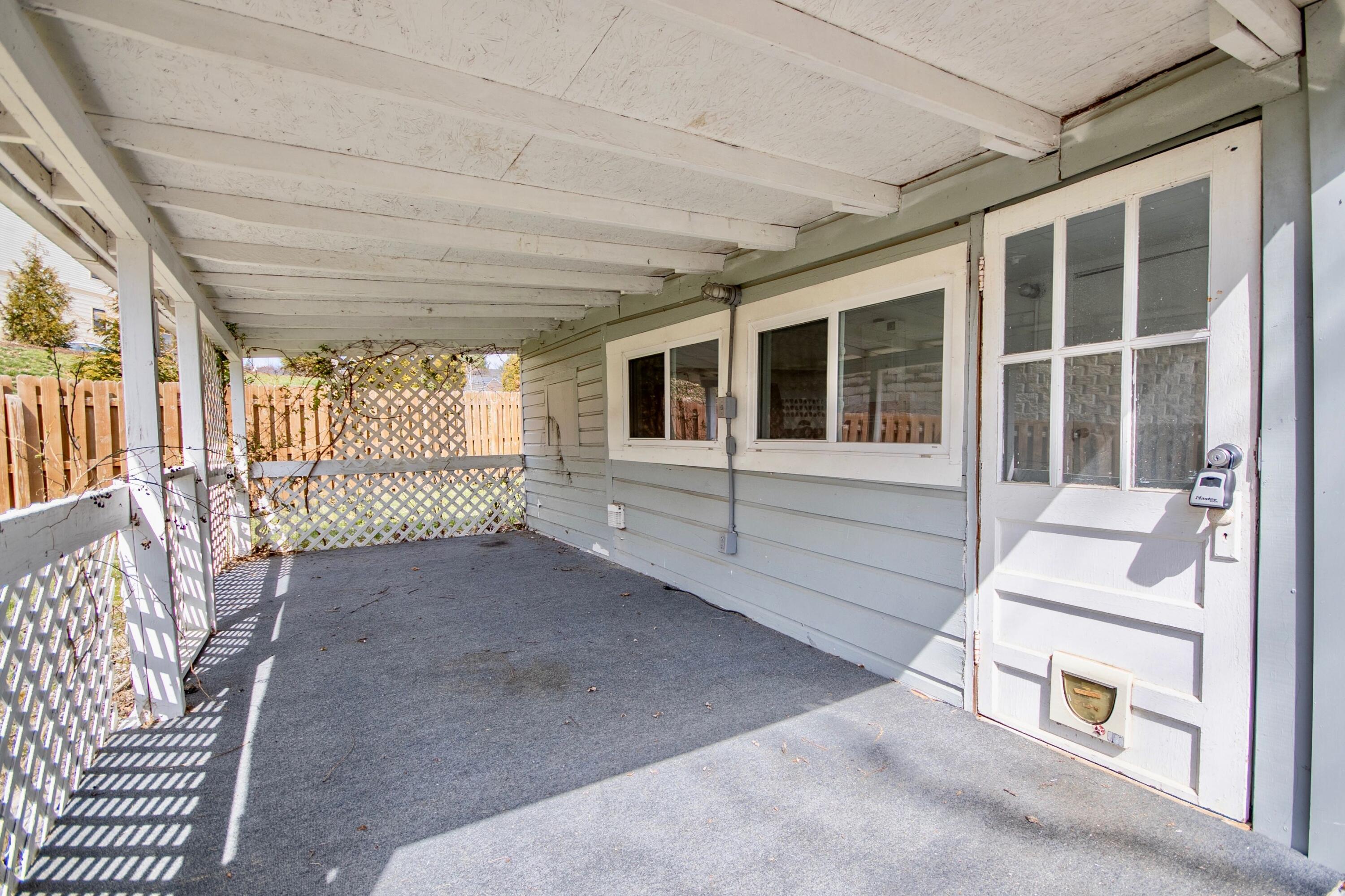 1315 Giles Road Blacksburg, VA 24060 - Photo 5 of 26 Giles - 4