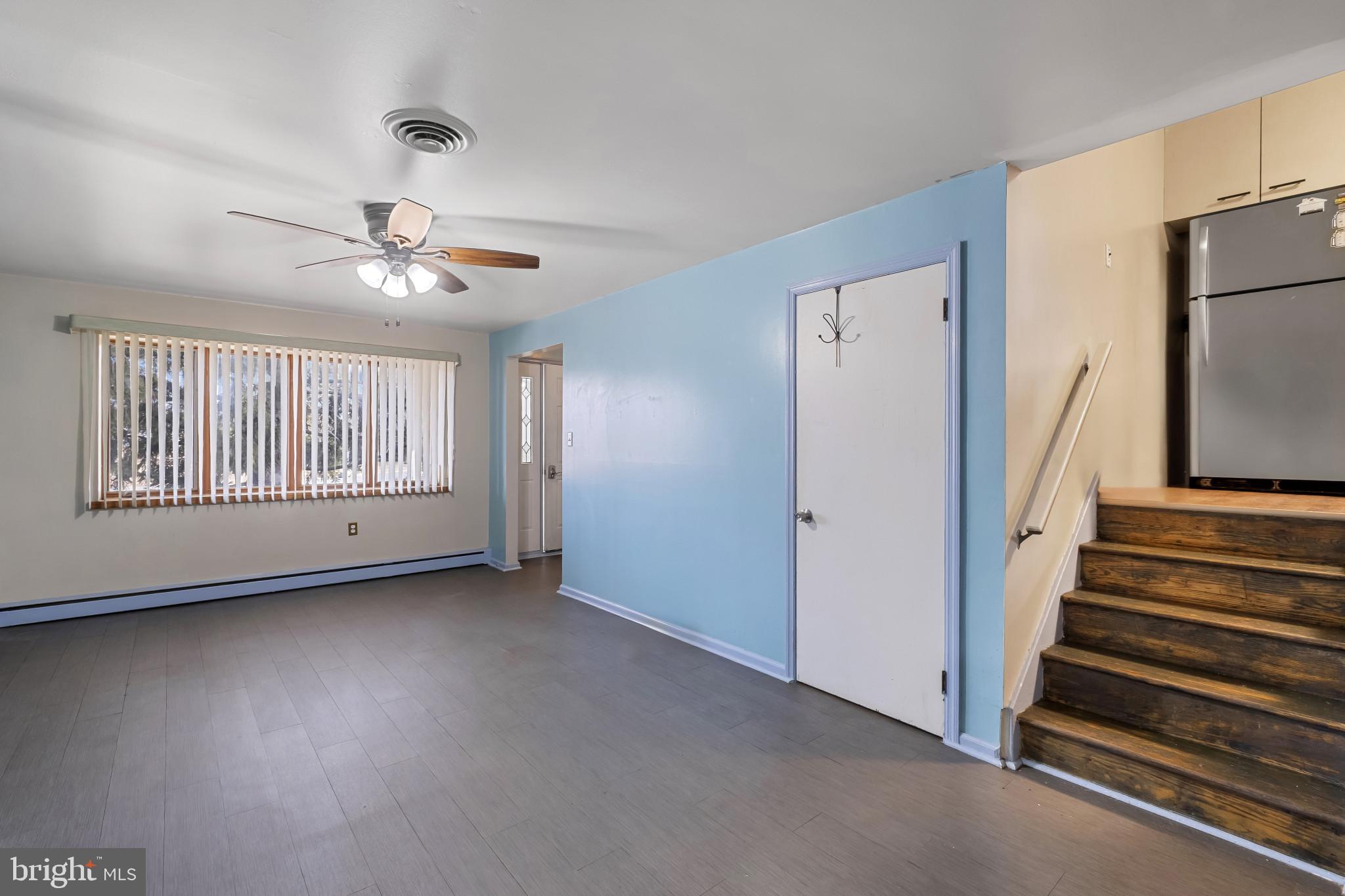 804 Sunset Terrace Dover, DE 19904 - Photo 15 of 33 a view of an empty room with a window