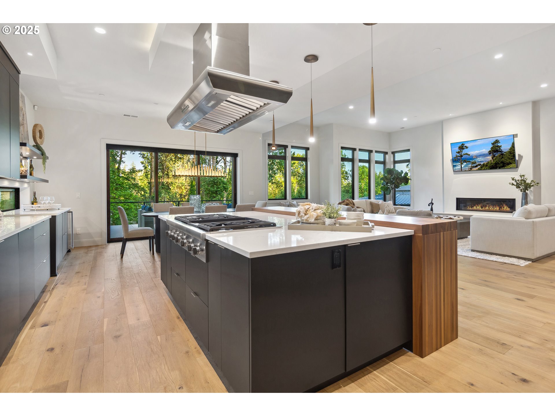 13581 Goodall Road Lake Oswego, OR 97034 - Photo 17 of 48 Gallery Image 17