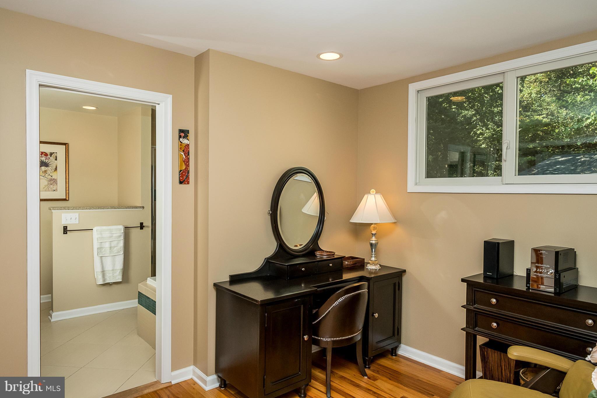 2005 Woodland Road Annapolis, MD 21409 - Photo 14 of 30 Owner's retreat features dressing room