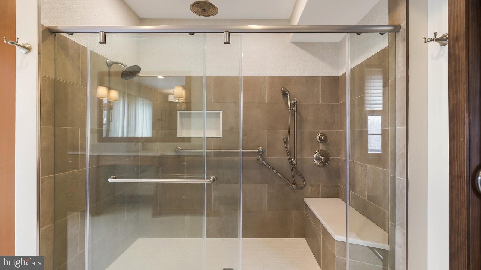 1221 Telegraph Road Perkasie, PA 18944 - Photo 23 of 62 WOW shower!
