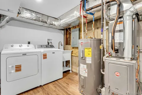 $749,000 | 1 Coles Street, Glen Cove, NY 11542