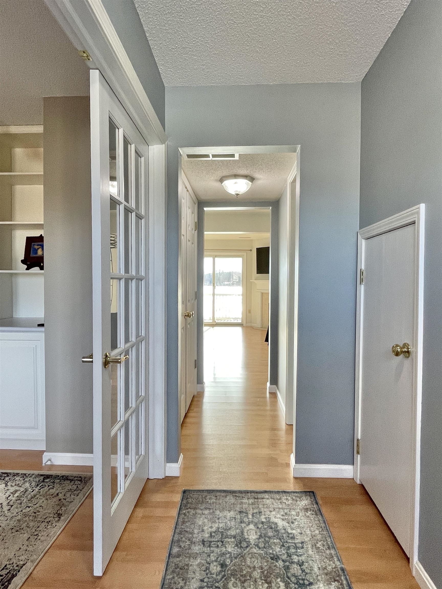 1725 Colonial Drive, Unit 20 Rochester, IN 46975 - Photo 3 of 26