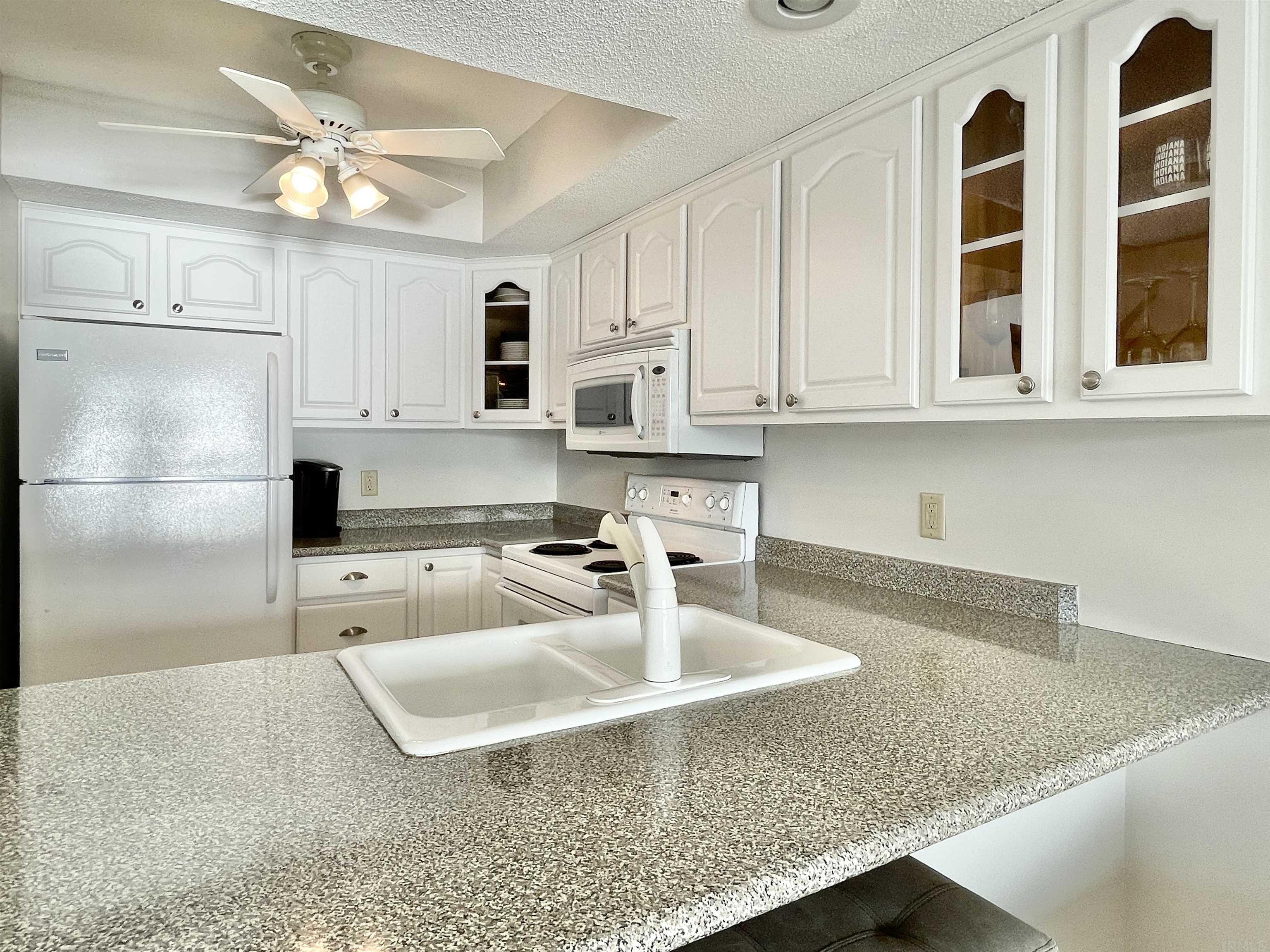 1725 Colonial Drive, Unit 20 Rochester, IN 46975 - Photo 10 of 26
