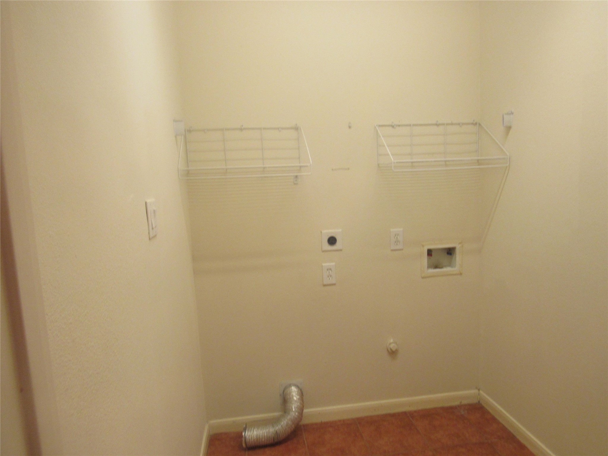 2611 Colony Haven Circle Spring, TX 77373 - Photo 17 of 18 Indoor laundry room
