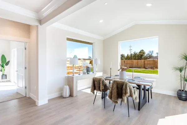 $744,800 | 2635 Lawn Lane, Redding, CA 96002