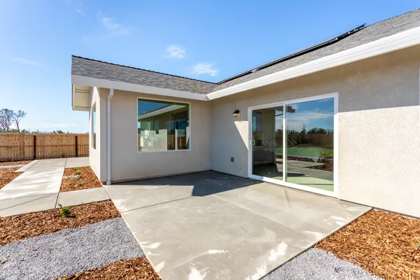 $744,800 | 2635 Lawn Lane, Redding, CA 96002