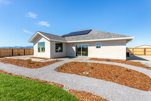 $744,800 | 2635 Lawn Lane, Redding, CA 96002