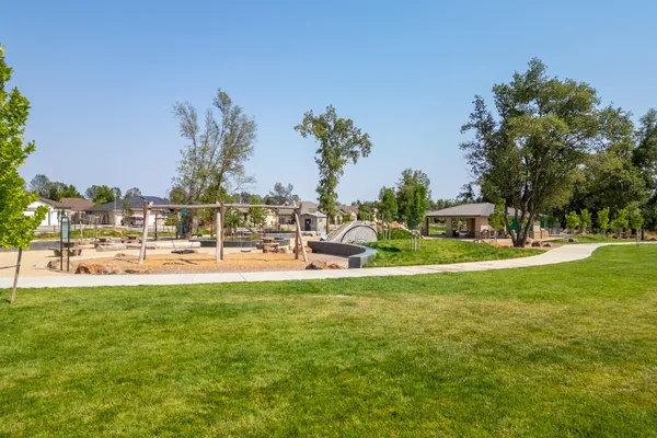 $744,800 | 2635 Lawn Lane, Redding, CA 96002