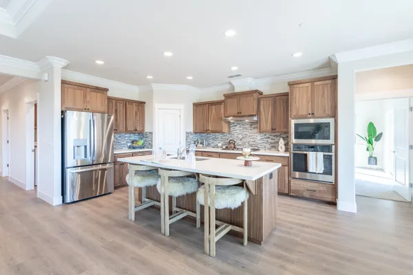 $744,800 | 2635 Lawn Lane, Redding, CA 96002