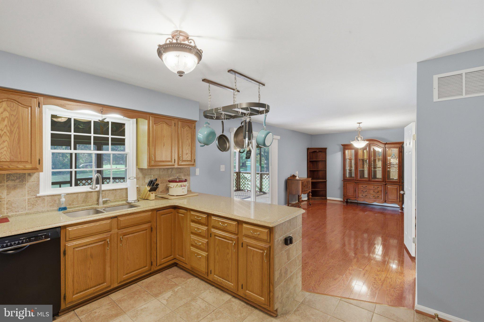 18310 Upper Beckleysville Road Hampstead, MD 21074 - Photo 20 of 67 Bright and inviting kitchen space.