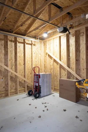 $192,500 | 113 6th Street West, Adrian, MN 56110