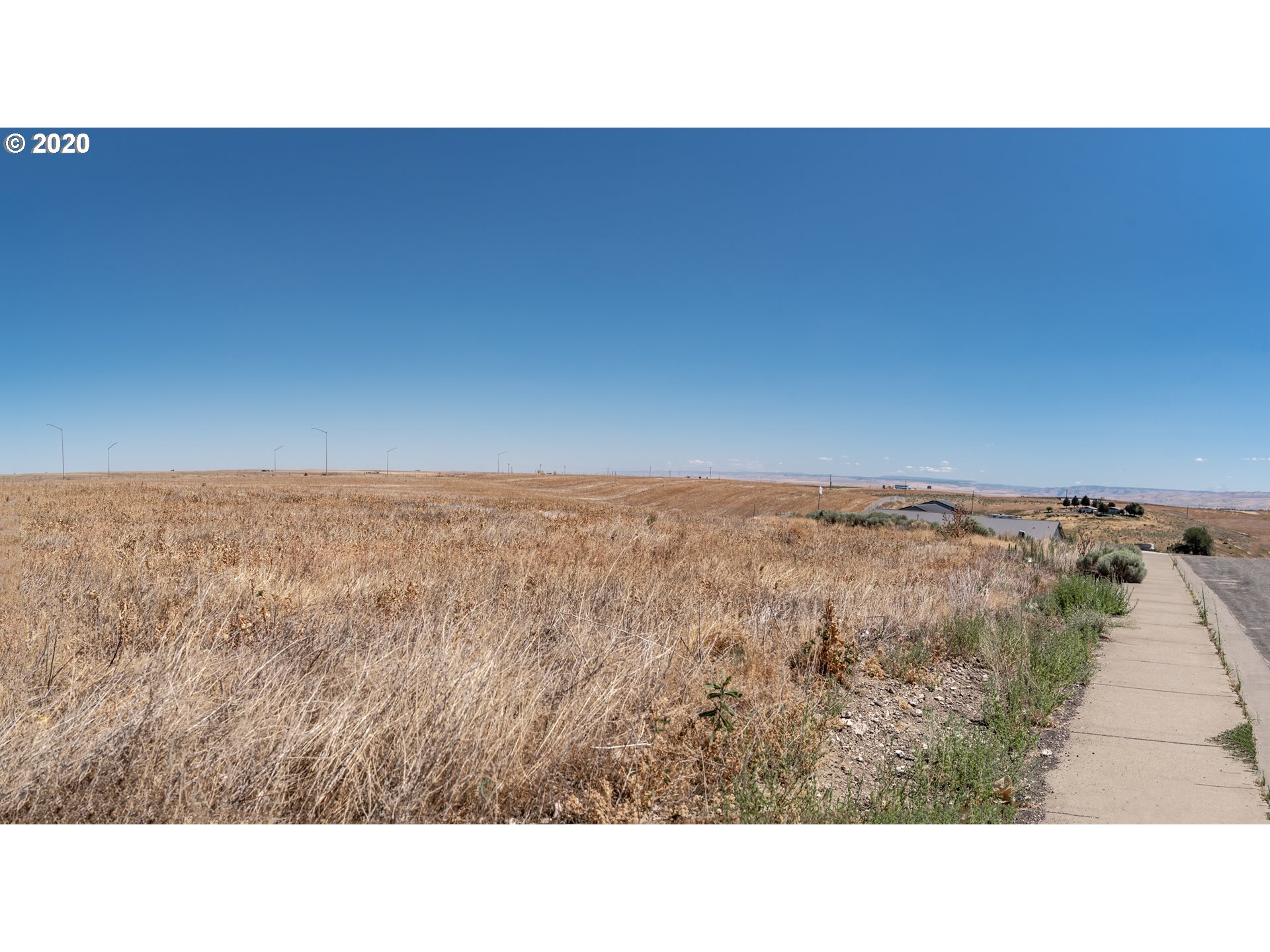 Kirk, Unit 101 Pendleton, OR 97801 - Photo 13 of 15 a open area with a yard