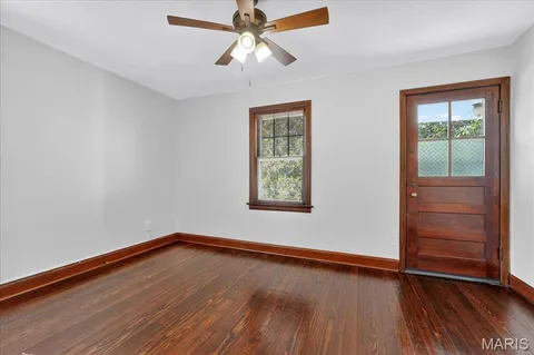 $425,000 | 7114 Drury Lane, St. Louis, MO 63143