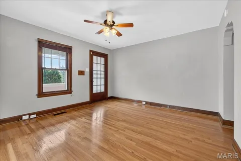 $425,000 | 7114 Drury Lane, St. Louis, MO 63143