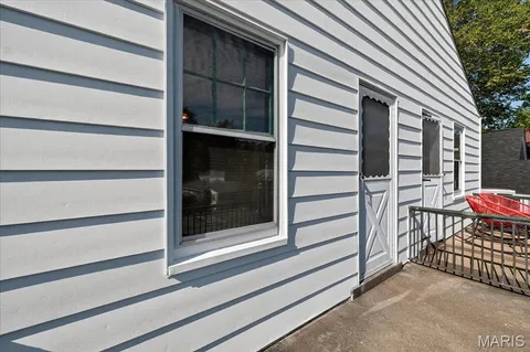 $425,000 | 7114 Drury Lane, St. Louis, MO 63143
