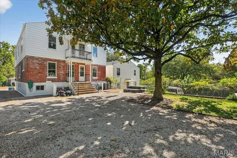 $425,000 | 7114 Drury Lane, St. Louis, MO 63143