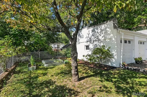 $425,000 | 7114 Drury Lane, St. Louis, MO 63143