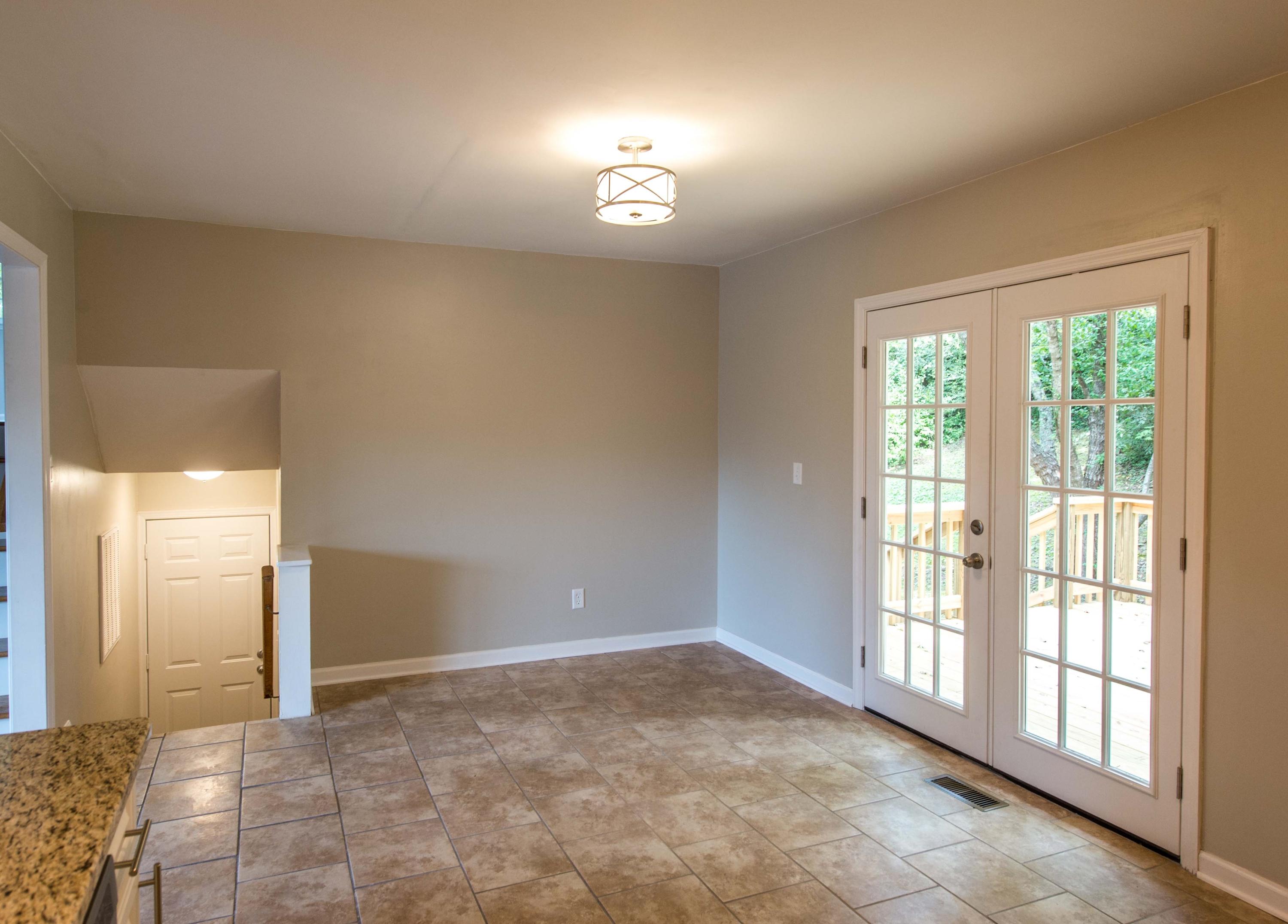 5607 Winniespan Road Chattanooga, TN 37416 - Photo 9 of 20 Dining Area to Garage