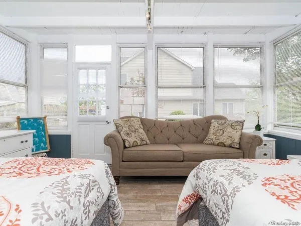 $8,500 | 192 Cottage Walk, Ocean Beach, NY 11770