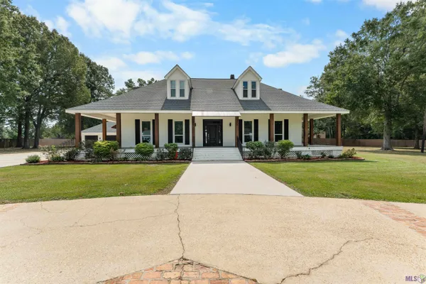 $900,000 | 2310 Marianne Street, Zachary, LA 70791