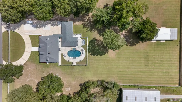 $900,000 | 2310 Marianne Street, Zachary, LA 70791