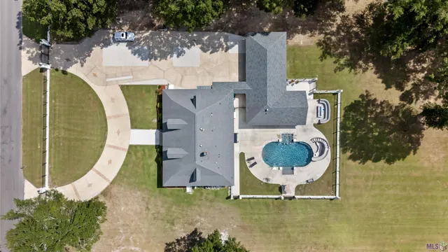 $950,000 | 2310 Marianne Street, Zachary, LA 70791