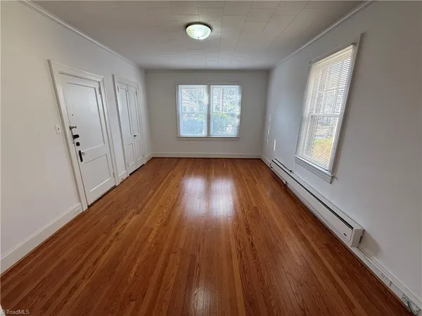$825 | 647 Irving Street, Unit 1, Winston-Salem, NC 27103