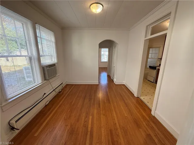 $895 | 647 Irving Street, Unit 1, Winston-Salem, NC 27103