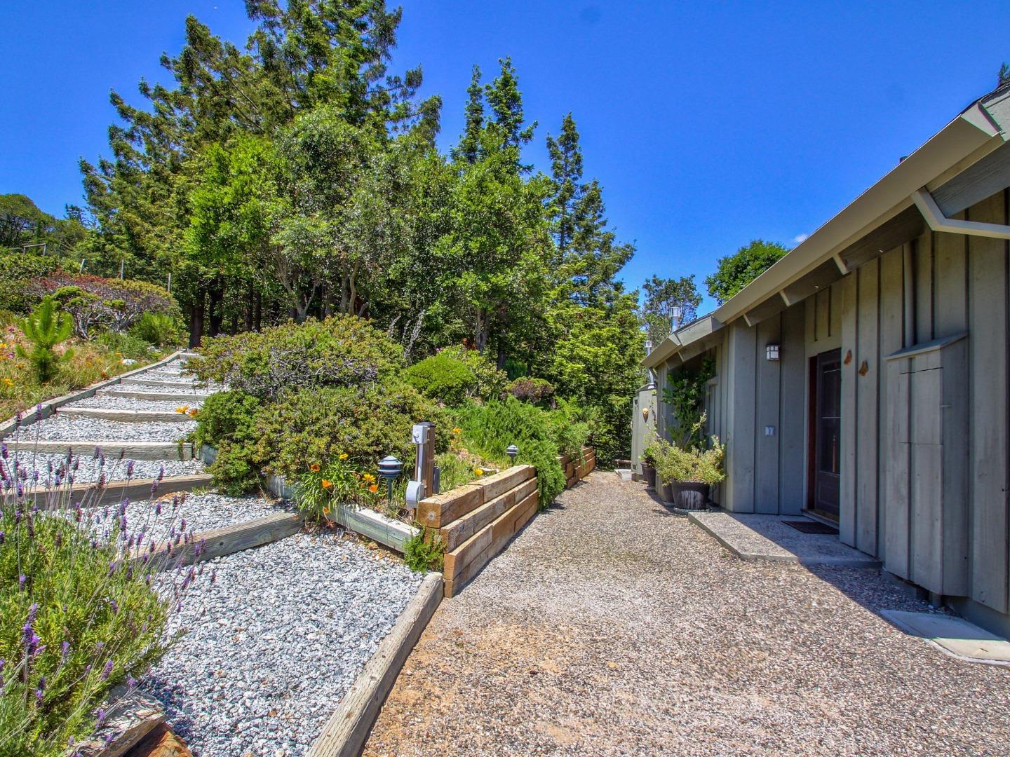 46511 Clear Ridge Road Big Sur, CA 93920 - Photo 24 of 70 Gallery Image 24