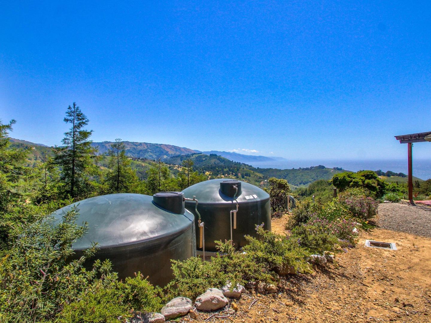 46511 Clear Ridge Road Big Sur, CA 93920 - Photo 4 of 70 Gallery Image 4