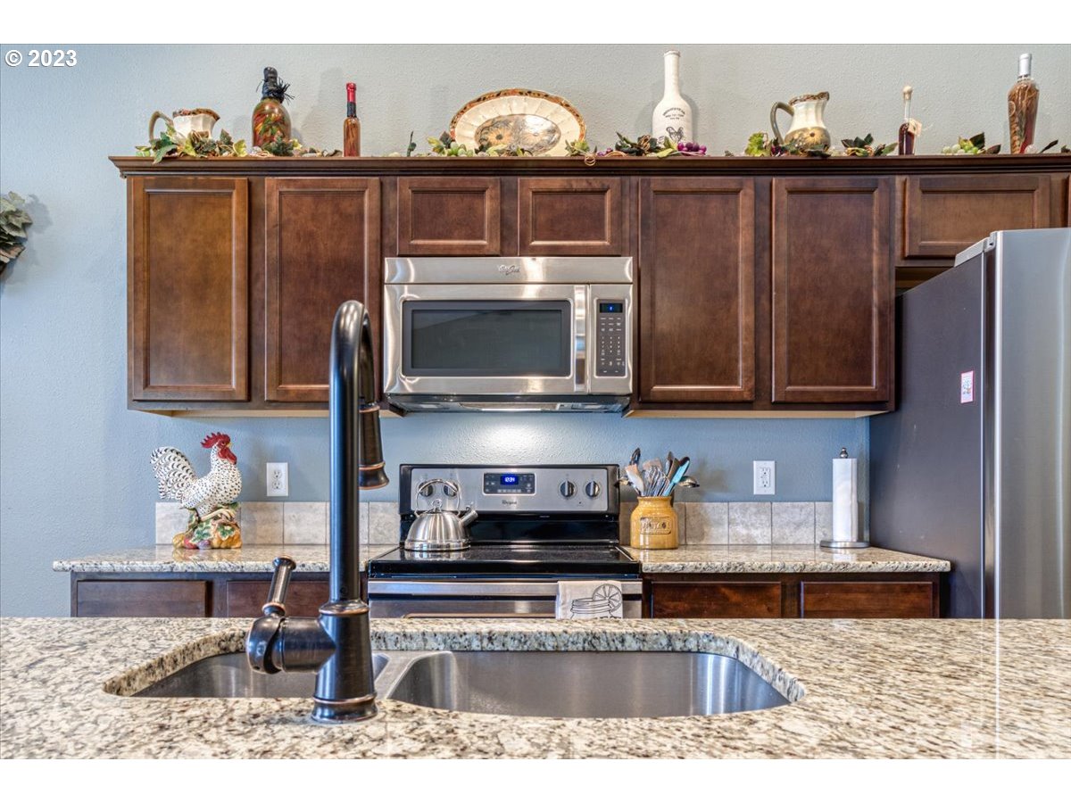 3303 Reed Avenue Woodburn, OR 97071 - Photo 4 of 33 Gallery Image 4